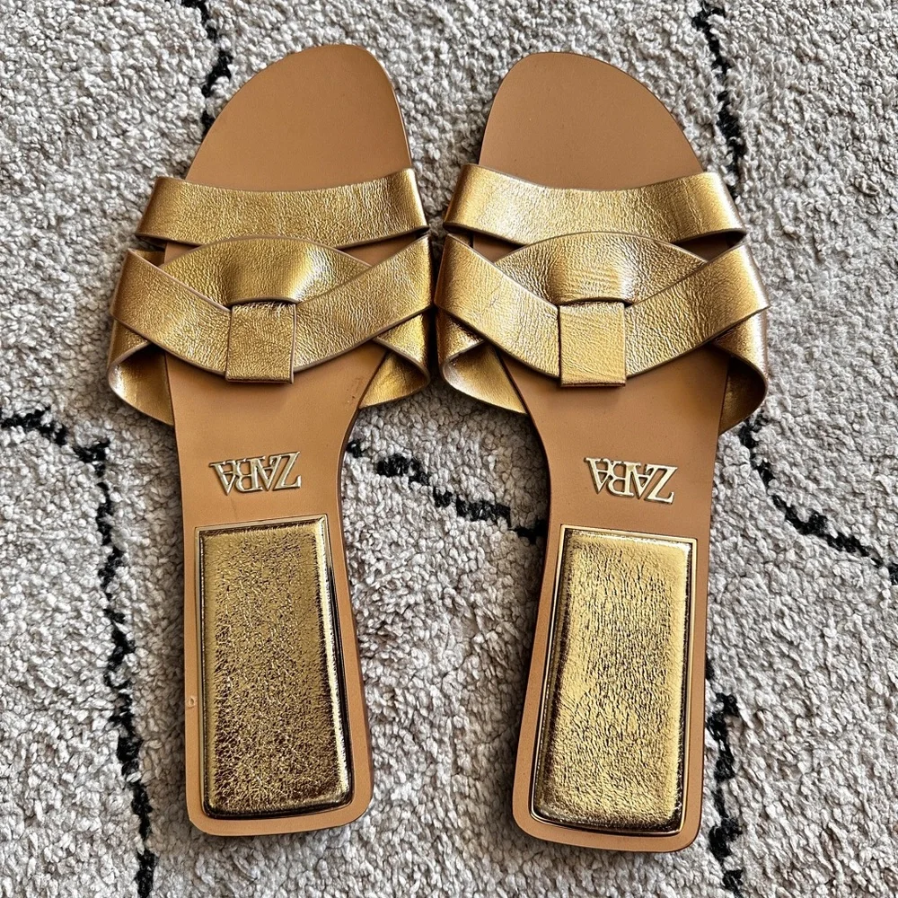 Zara Gold Flat Sandals - Picture 3 of 5